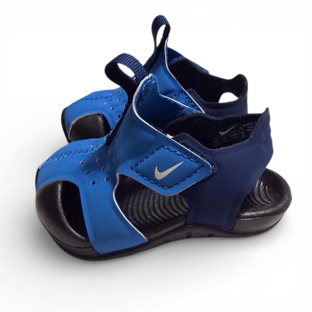 Nike Sunray Protect 2 sandals in a blue and black size US 2C toddler